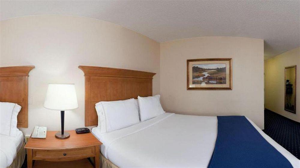 Wingate By Wyndham Waynesboro Hotell Exteriör bild